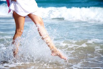 Enjoy summer with healthy legs © Adobe Stock_drubig-photo
